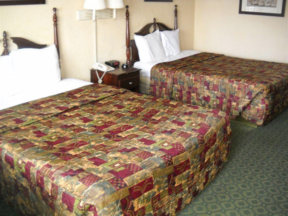 Red Carpet Inn & Suites Atlantic City Room photo