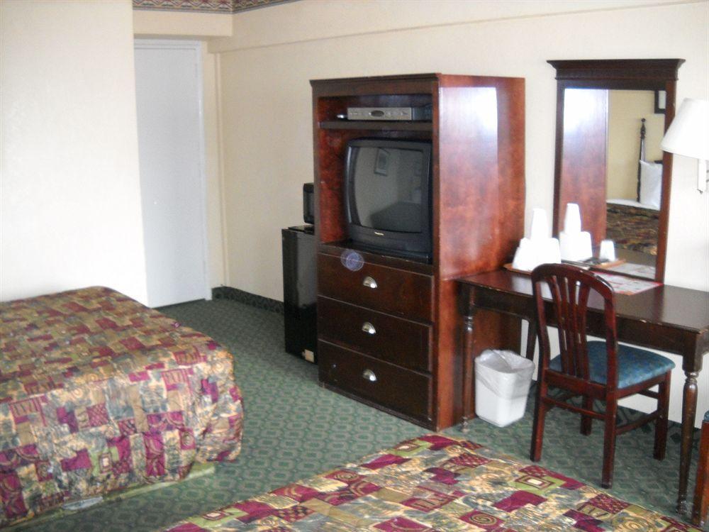 Red Carpet Inn & Suites Atlantic City Room photo